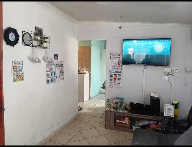 2 BEDROOM HOUSE FOR SALE IN NEW MACASSAR VILLAGE